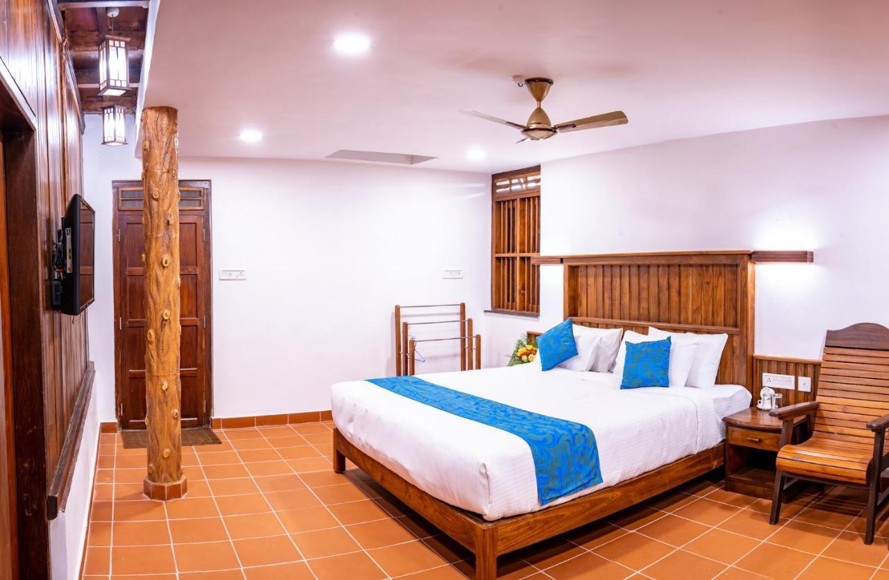 Kalpavanam Heritage Resort Thekkady Esterno foto